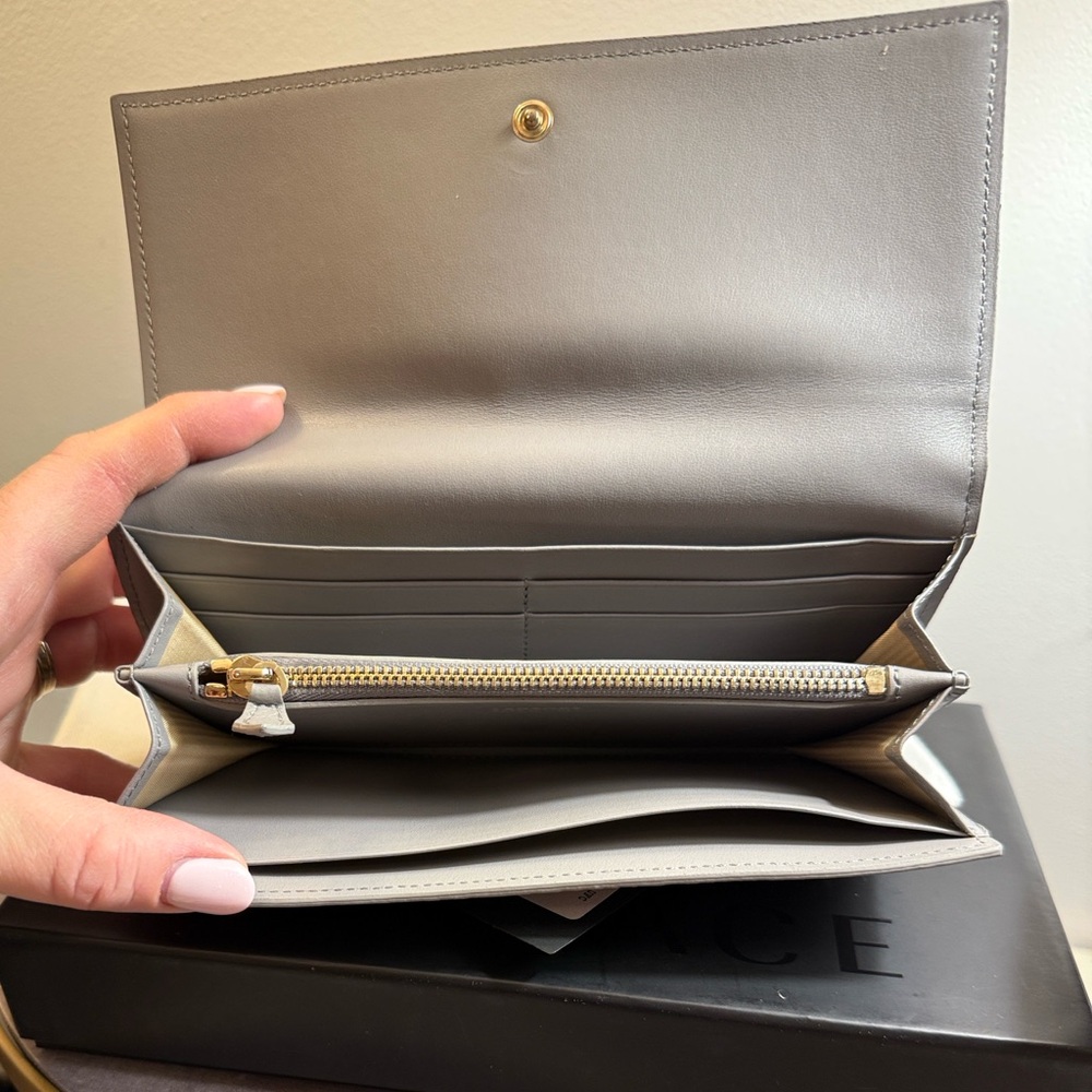 Versace Light Pink Leather Wallet - Picture 10 of 11